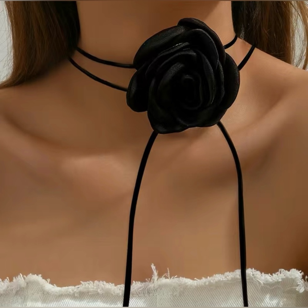 Jane Chic Designs Rose Cameo